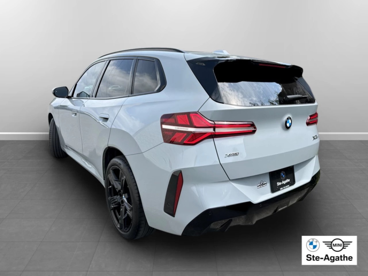 2025 BMW X3 30 xDrive Main Image