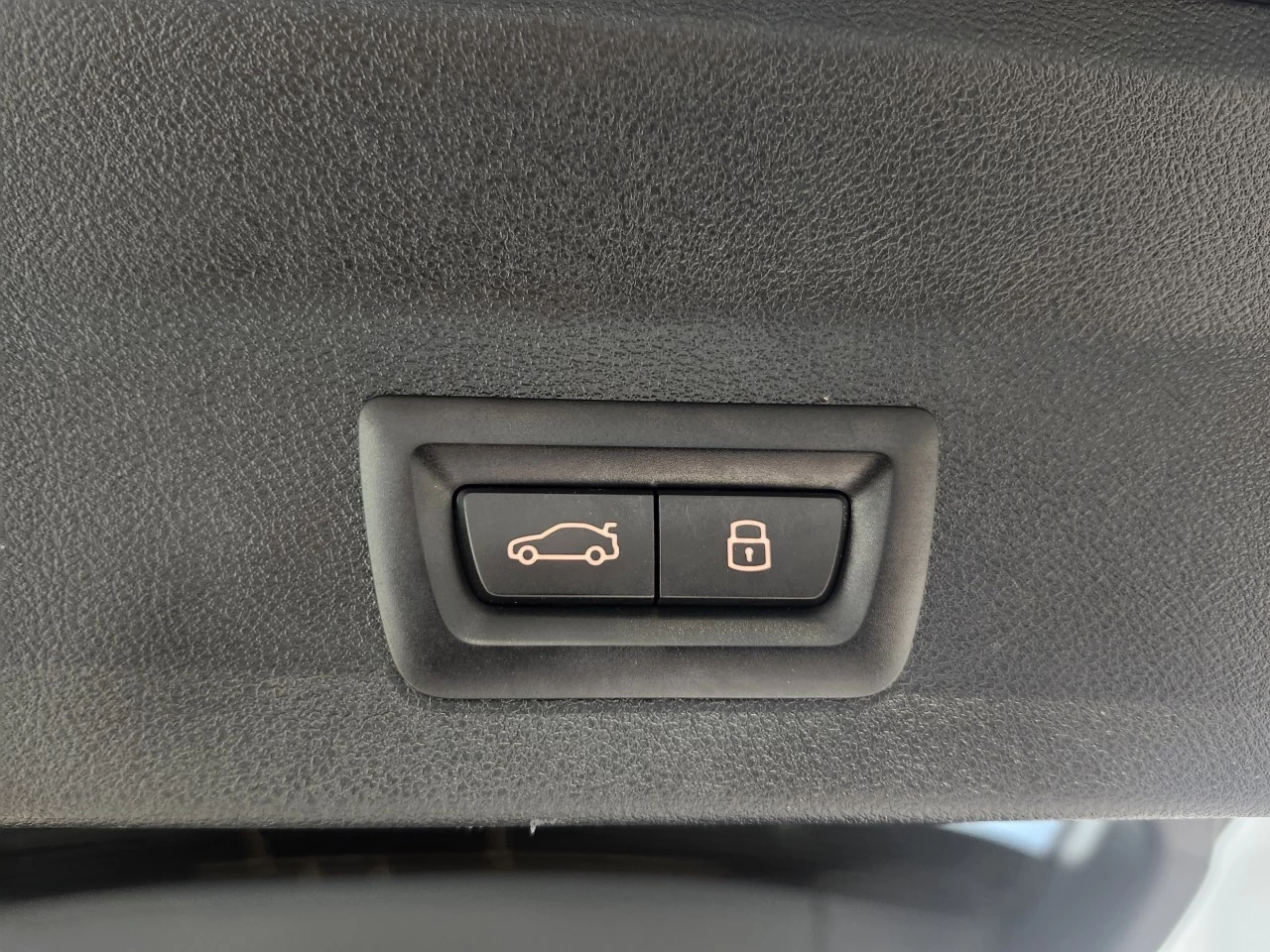 2023 BMW X3 X3 xDrive30e Main Image