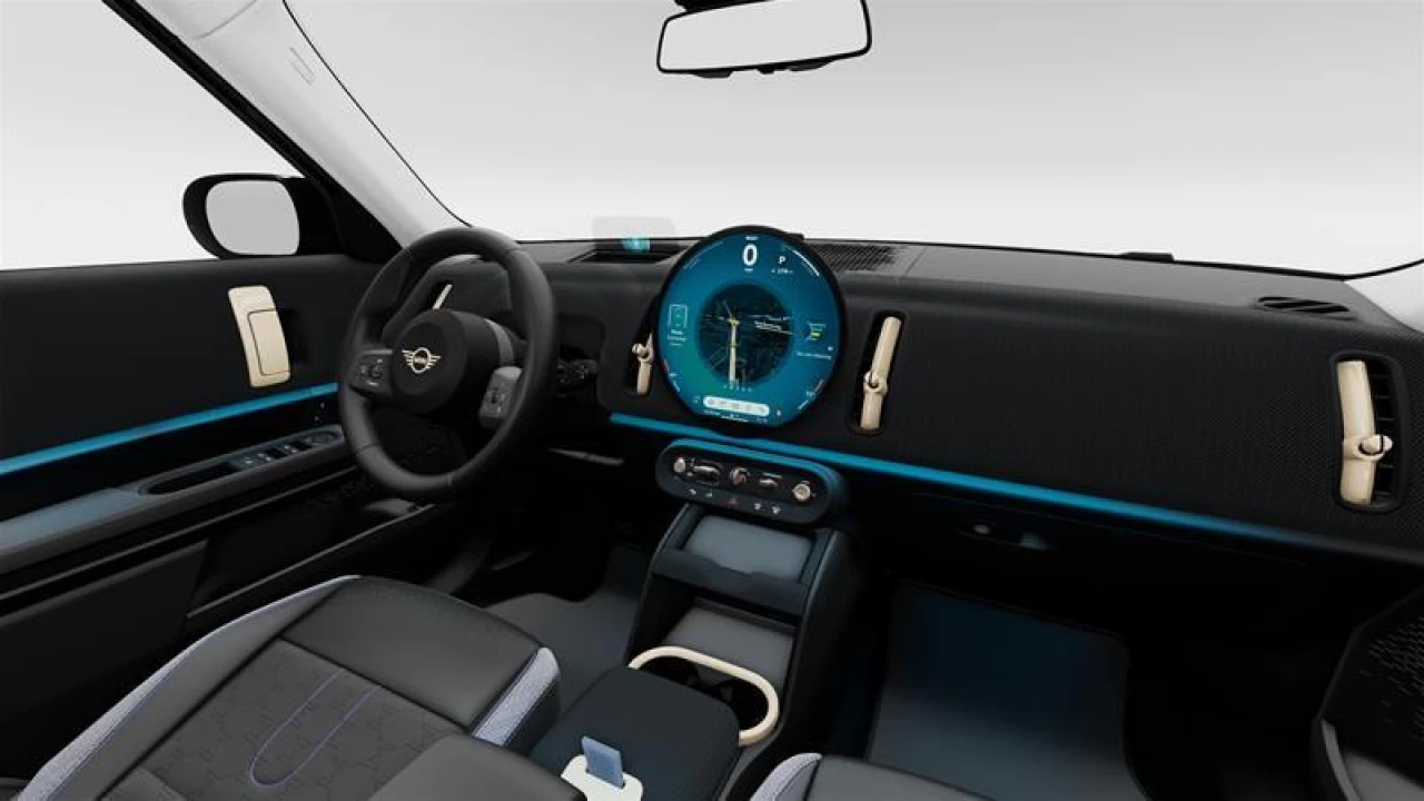 2025 MINI Countryman SE ALL4 Main Image