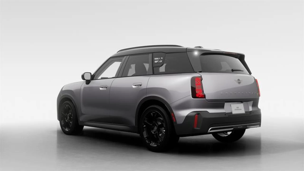 2025 MINI Countryman SE ALL4 Main Image