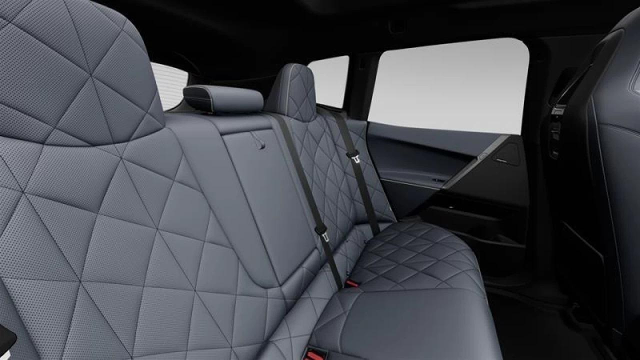 2026 BMW iX xDrive60 Main Image