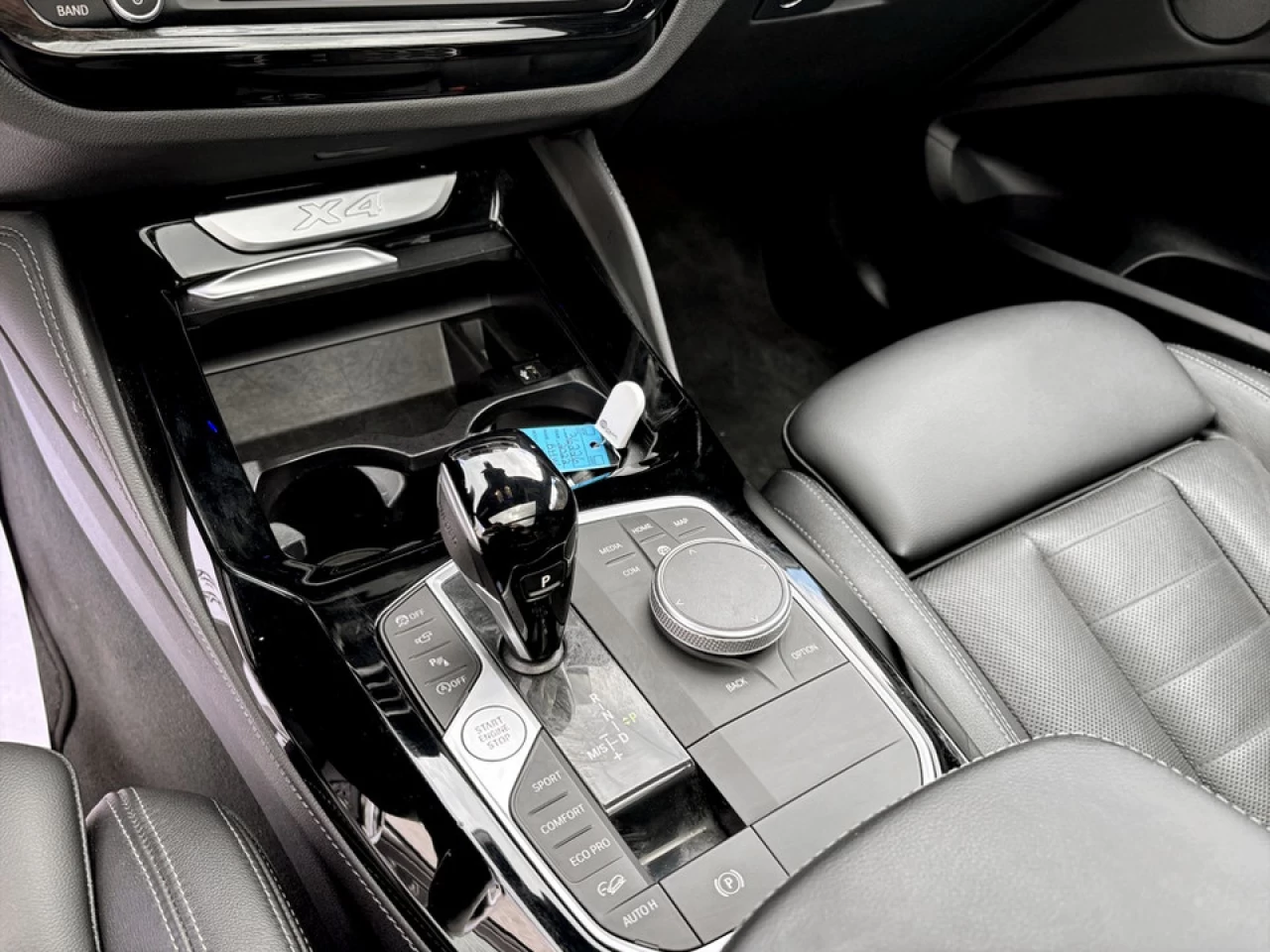 2022 BMW X4 xDrive30i Image principale