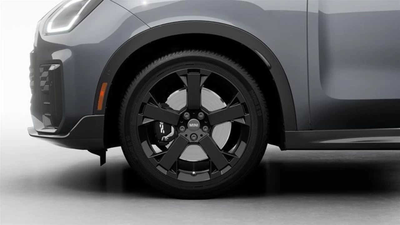 2025 MINI Countryman SE ALL4 Main Image