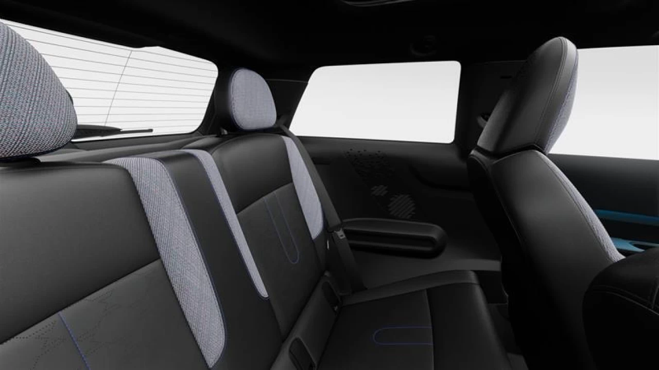 2026 MINI 3 Door Cooper C FWD Image principale