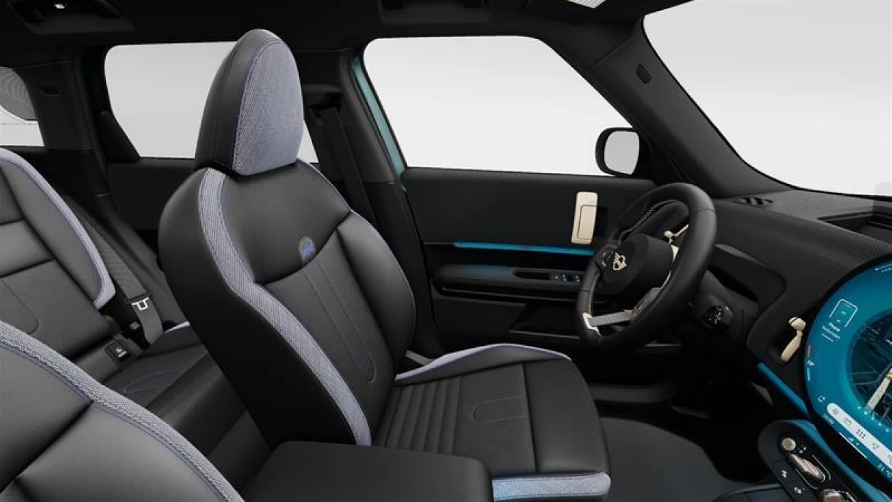 2025 MINI Countryman SE ALL4 Main Image