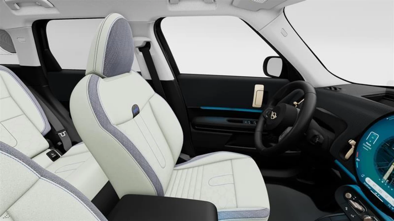 2025 MINI Countryman SE ALL4 Main Image