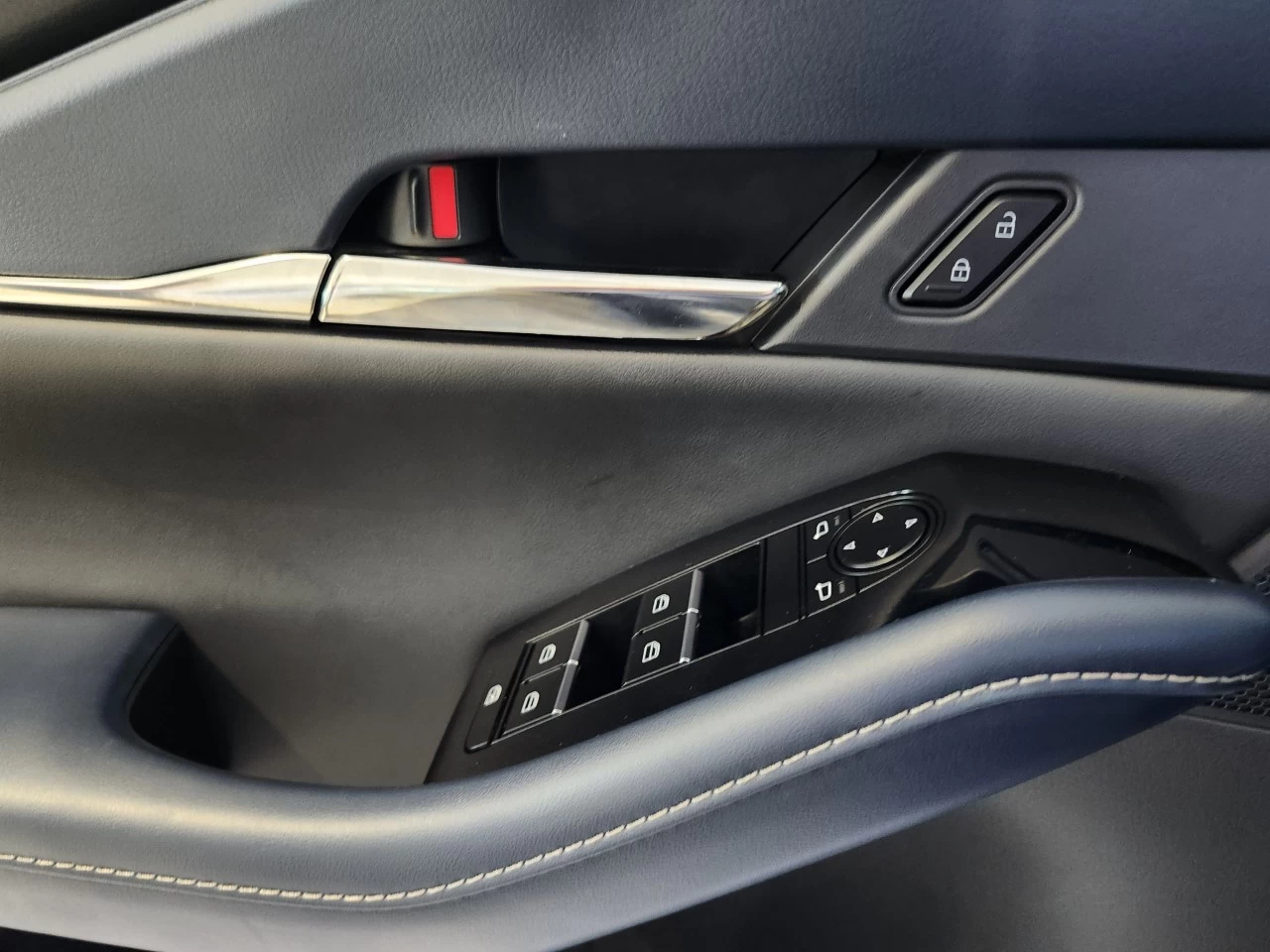 2021 Mazda CX-30 GS Image principale