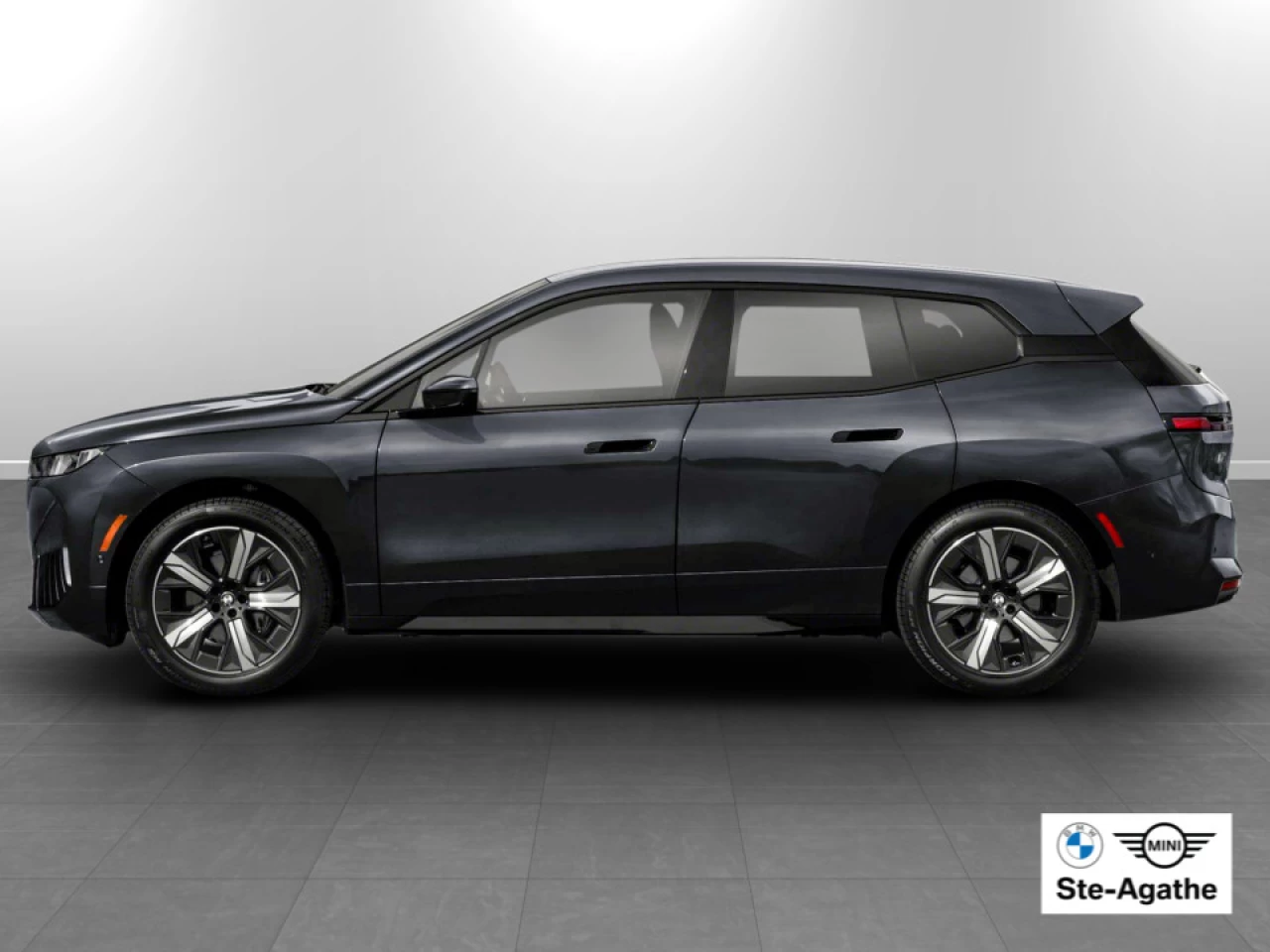 2026 BMW iX xDrive60 Main Image
