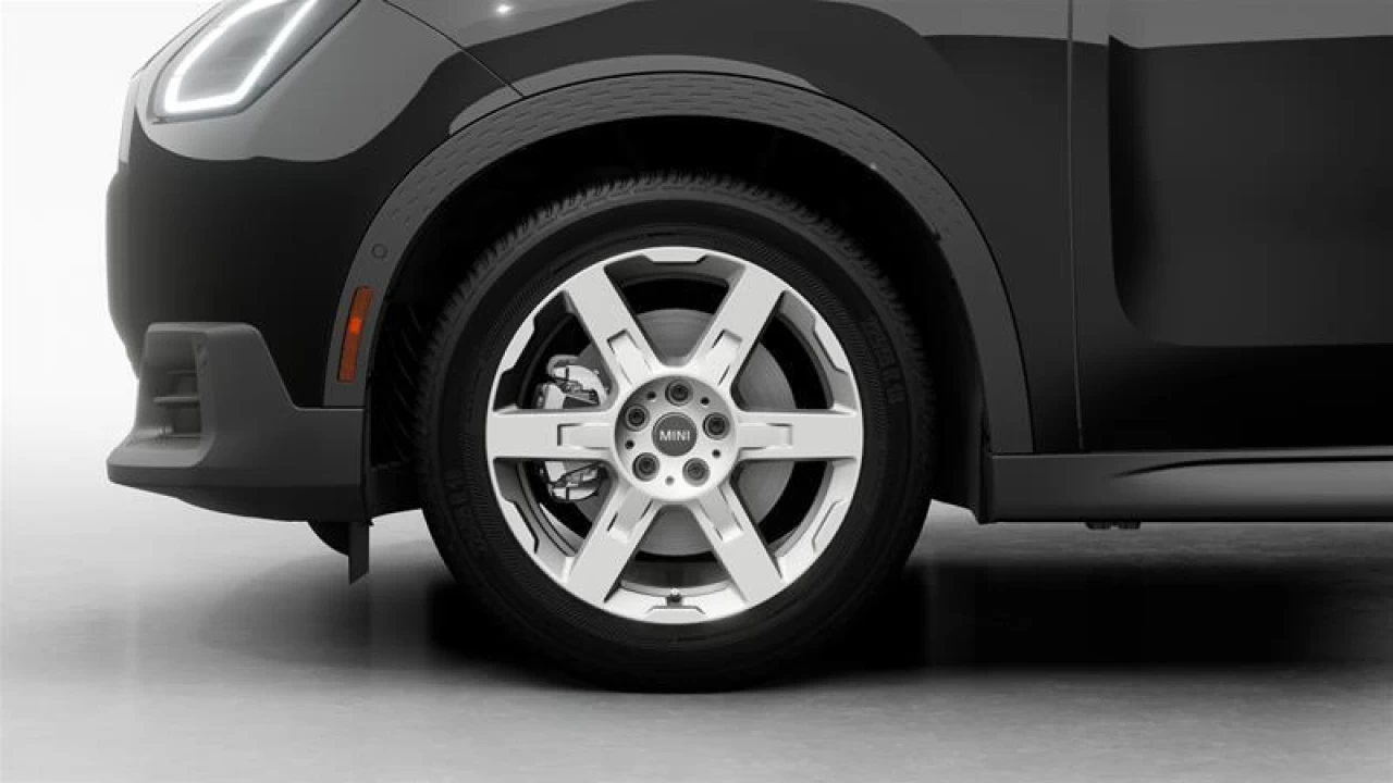 2025 MINI Countryman SE ALL4 Main Image