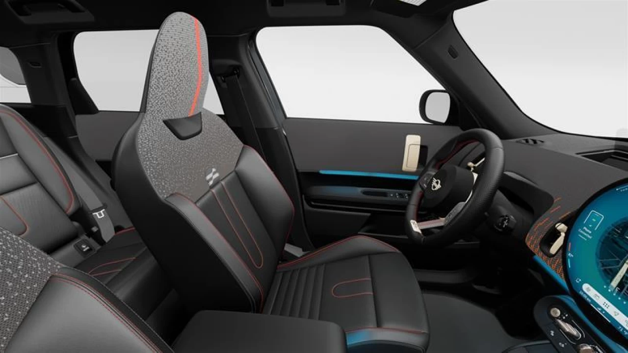 2025 MINI Countryman SE ALL4 Main Image