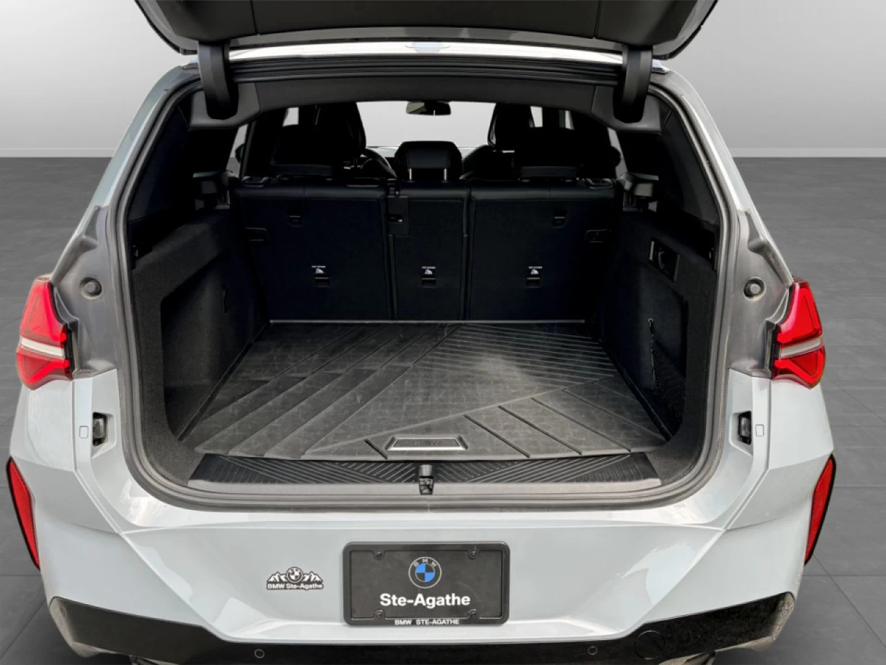 2025 BMW X3 30 xDrive Main Image