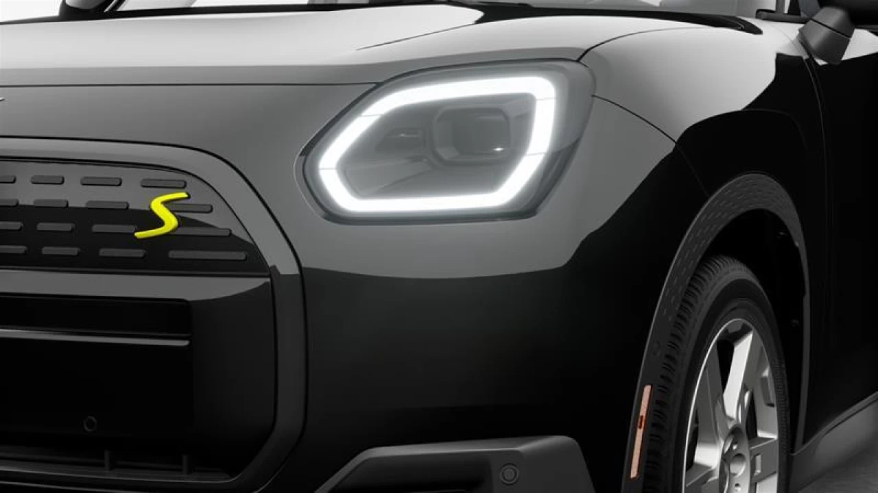 2025 MINI Countryman SE ALL4 Main Image