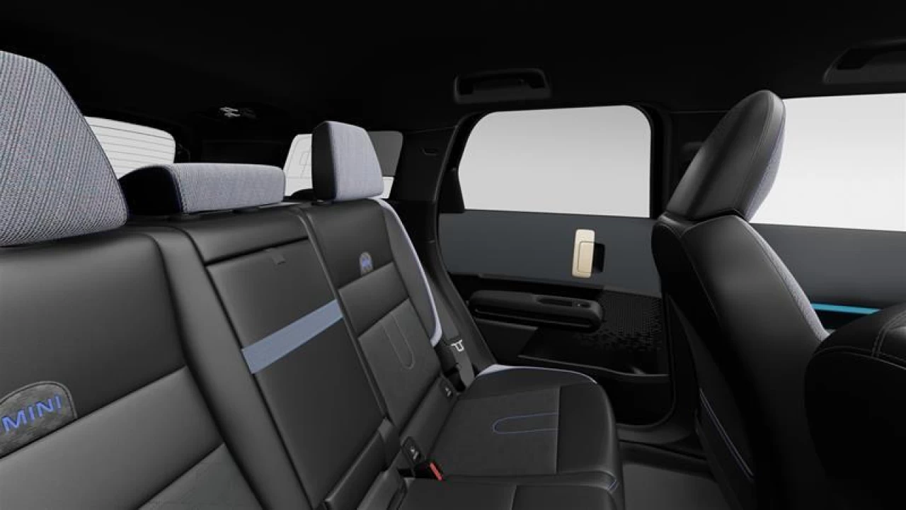 2025 MINI Countryman SE ALL4 Main Image