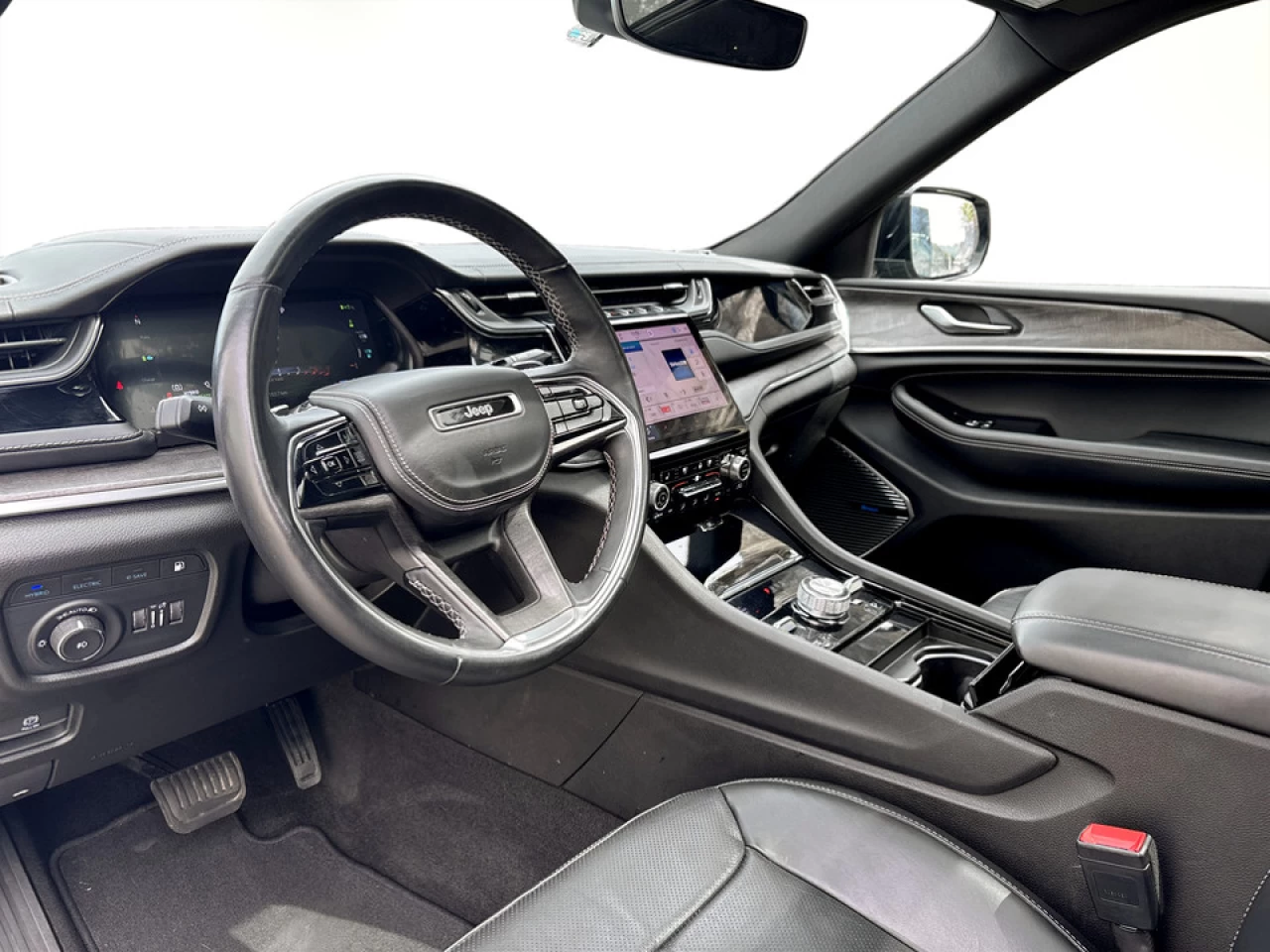 2022 Jeep Grand Cherokee 4xe Overland Main Image
