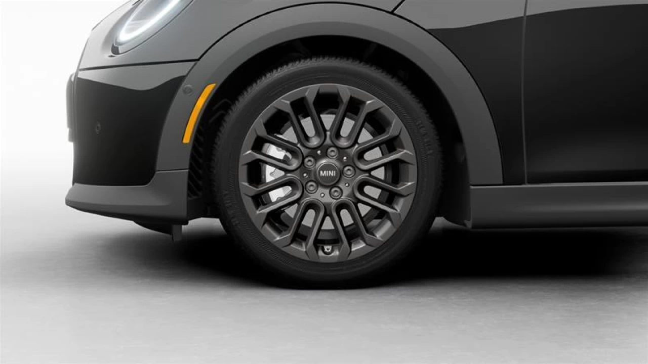 2026 MINI 5 Door Cooper C FWD Image principale