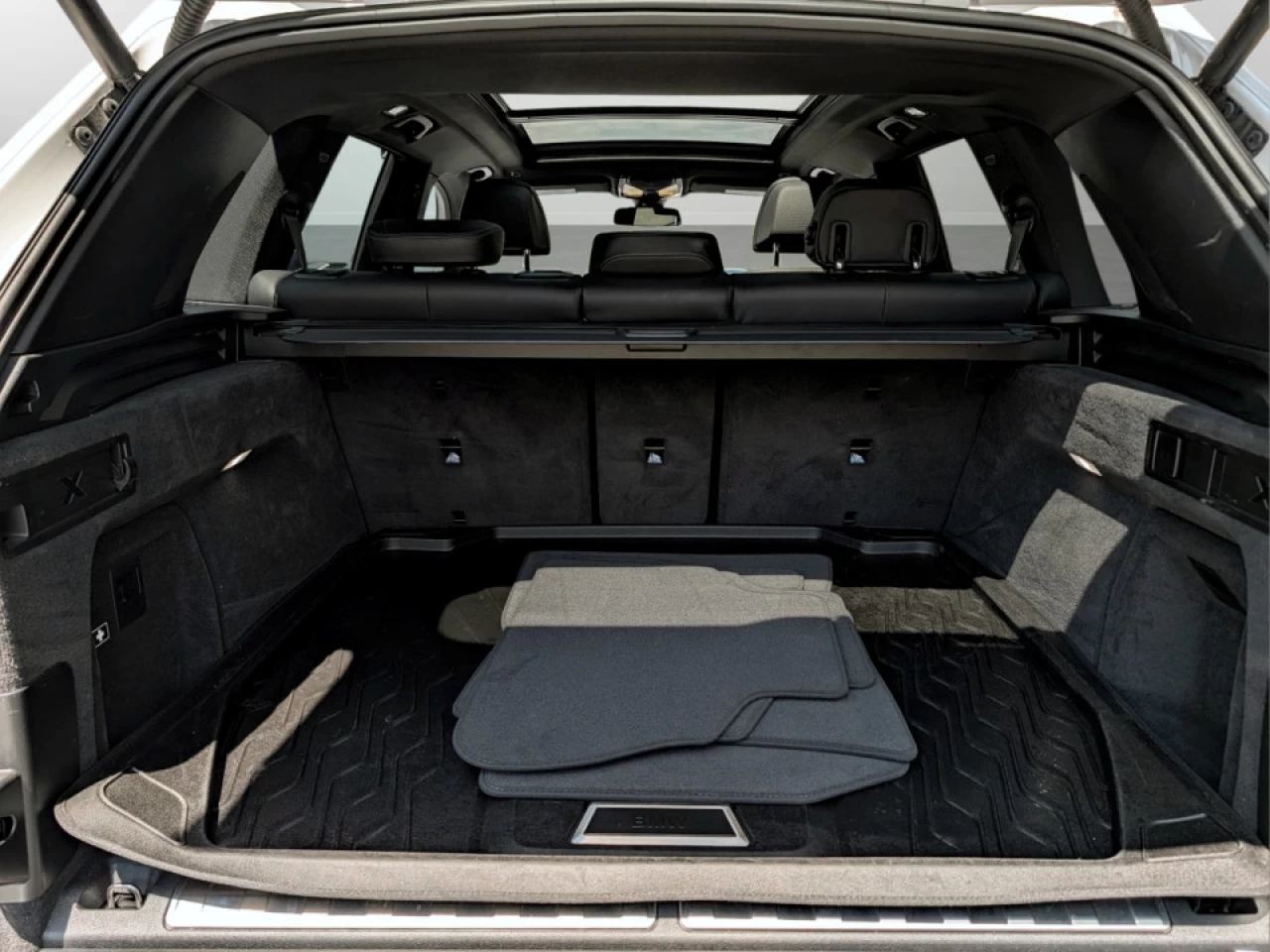 2023 BMW X5 X5 xDrive45e Main Image
