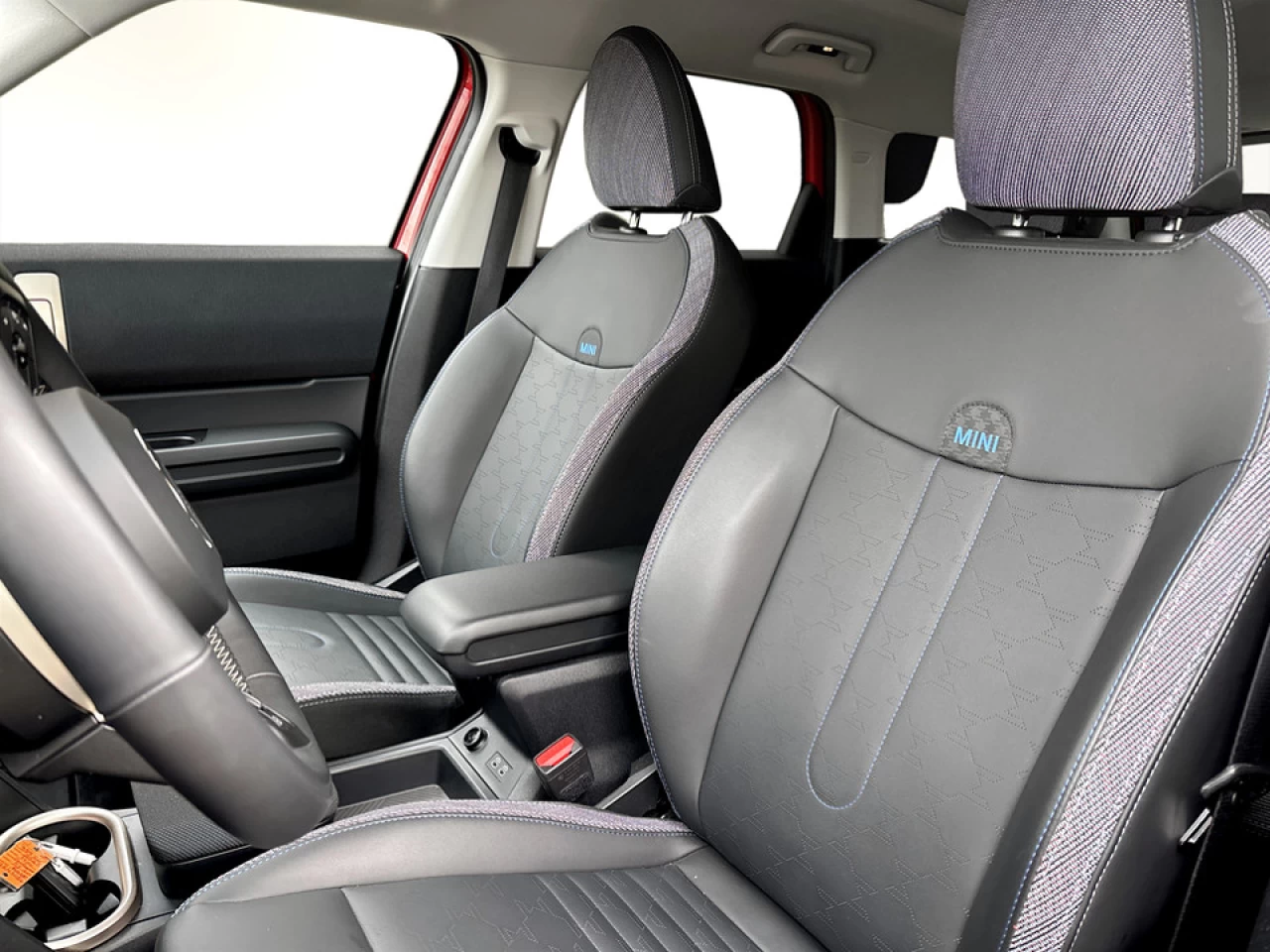 2025 Mini Countryman SE Main Image