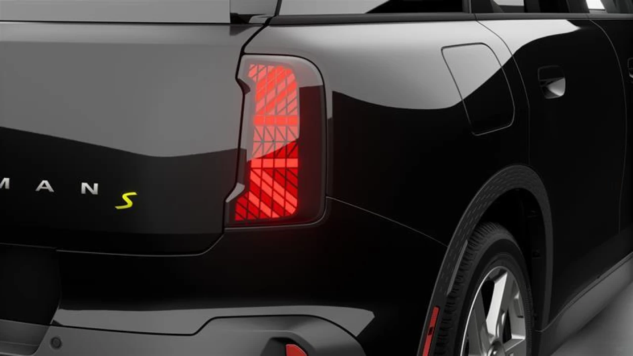 2025 MINI Countryman SE ALL4 Main Image