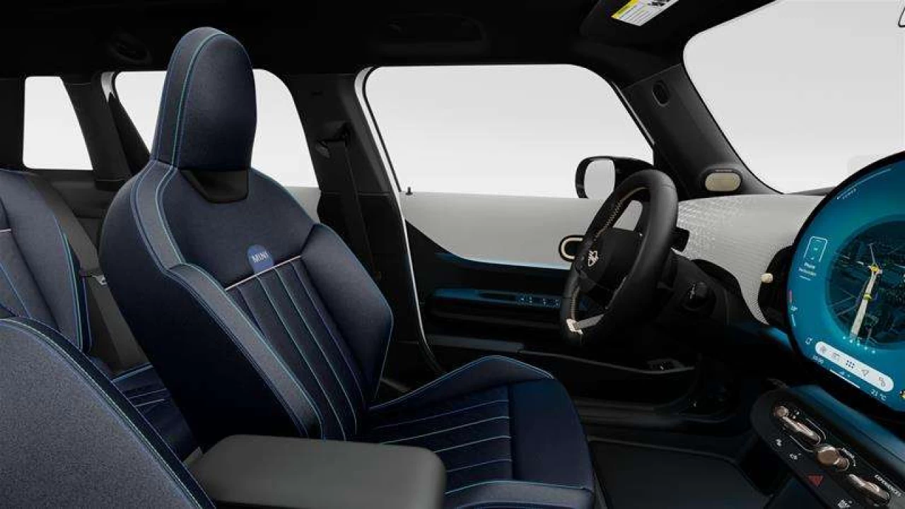 2026 MINI 5 Door Cooper S FWD Image principale