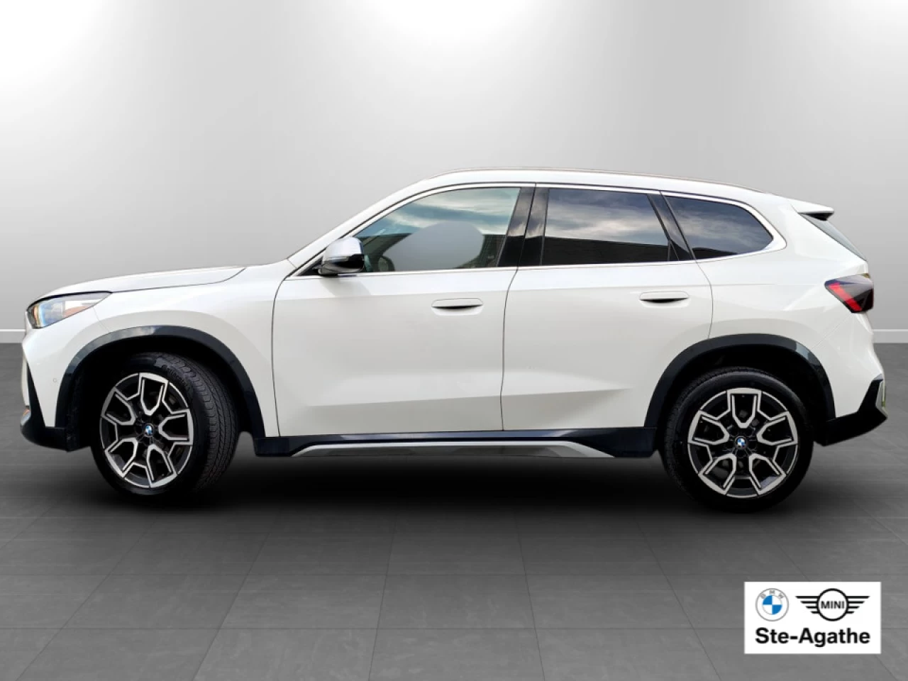 2023 BMW X1 xDrive28i Image principale