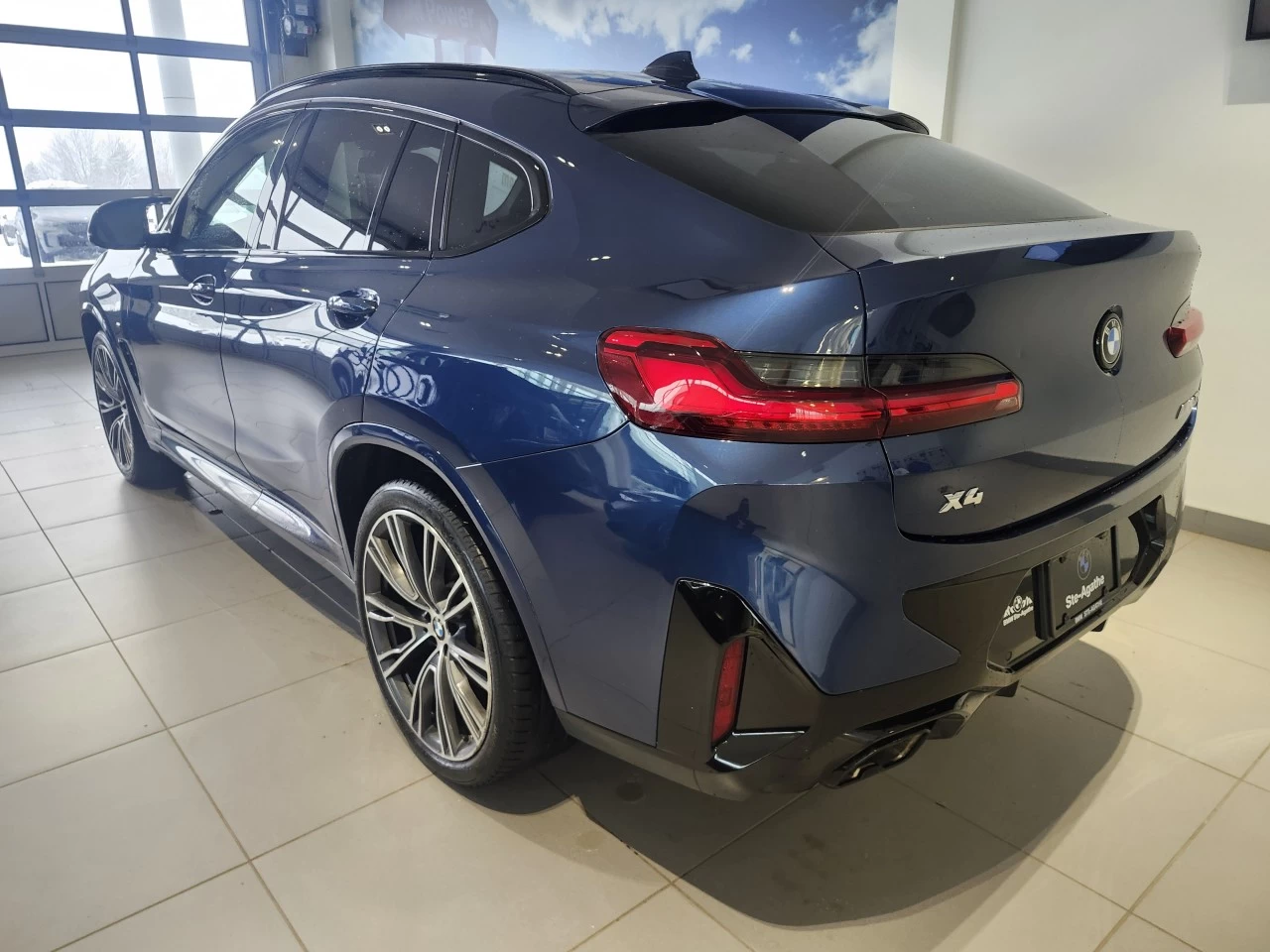 2023 BMW X4 M40i Main Image