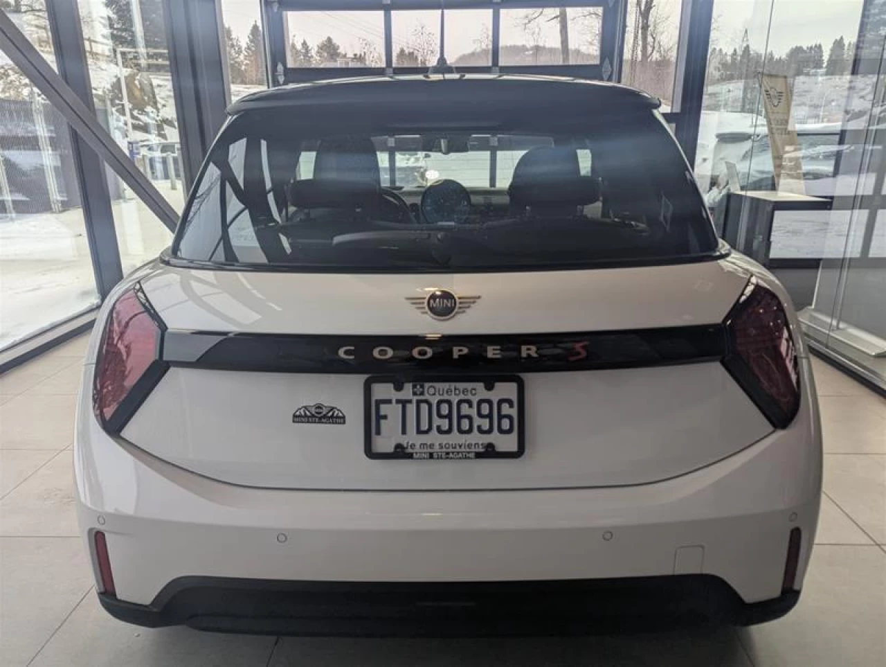 2025 MINI 3 Door Cooper S Image principale