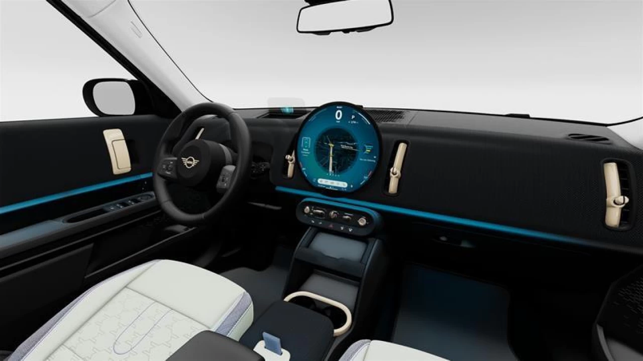 2025 MINI Countryman SE ALL4 Main Image