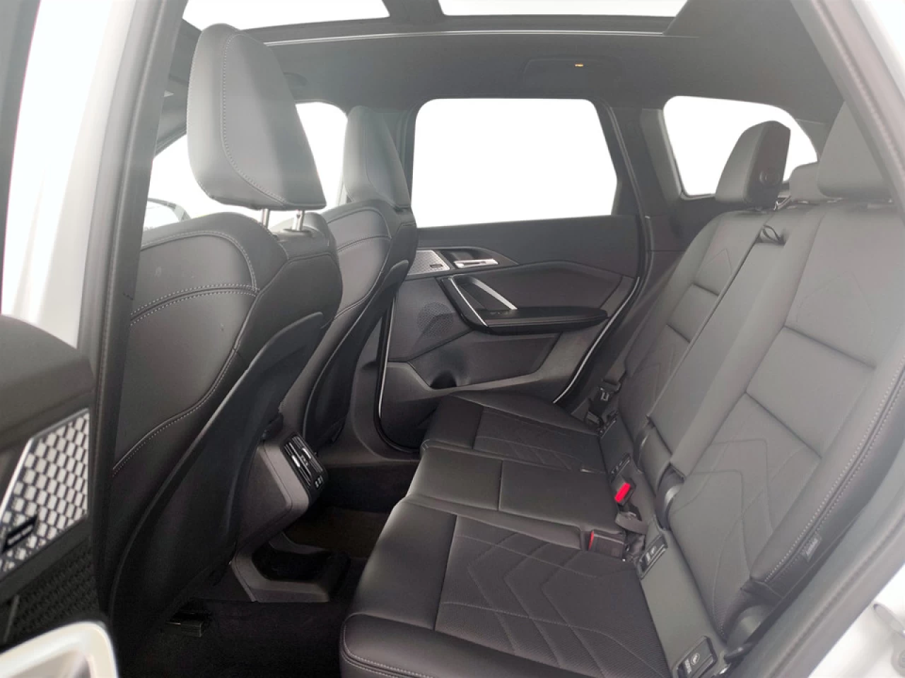 2025 BMW X1 xDrive28i Image principale