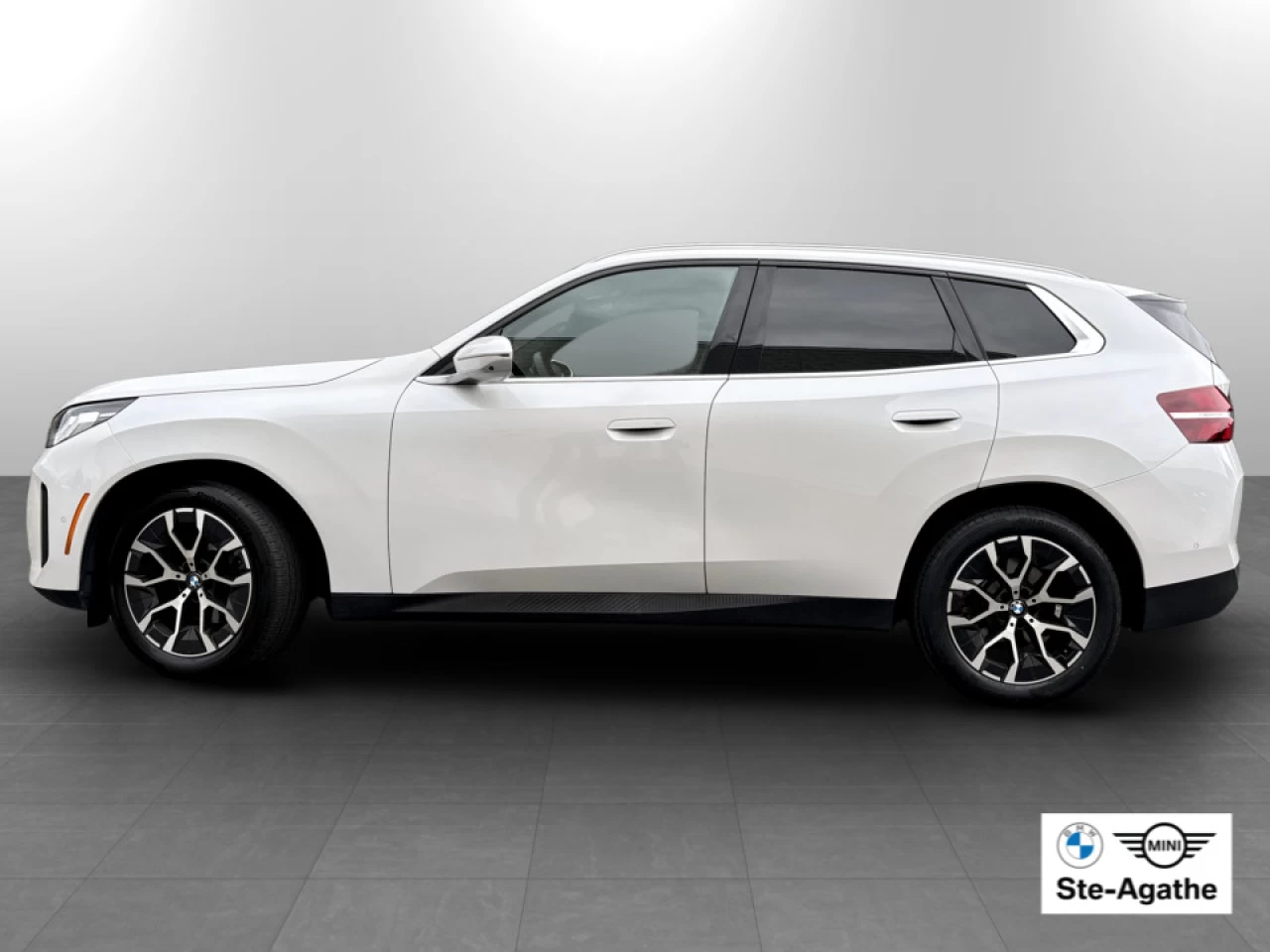 2025 BMW X3 30 xDrive Main Image