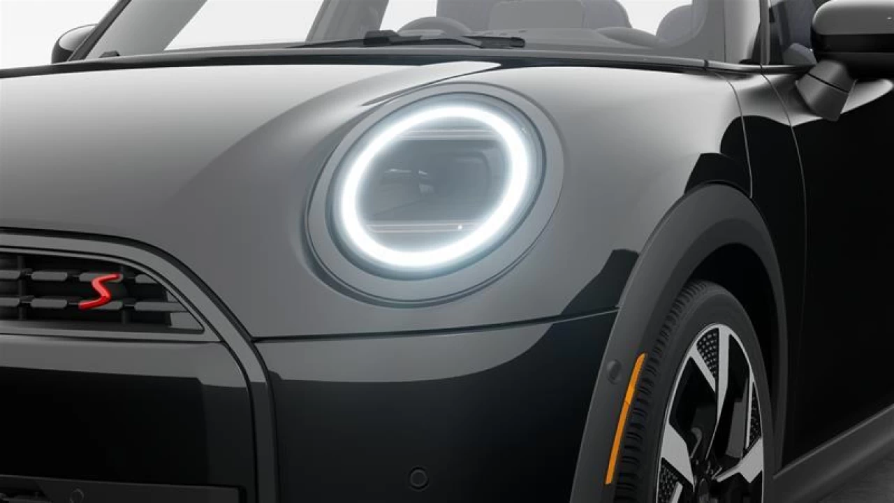 2025 MINI 5 Door Cooper S FWD Image principale