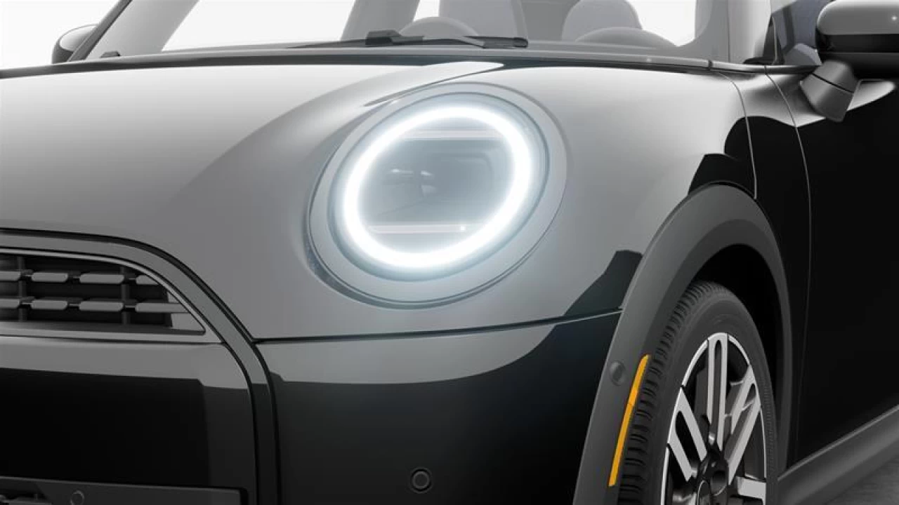 2026 MINI 3 Door Cooper C FWD Image principale