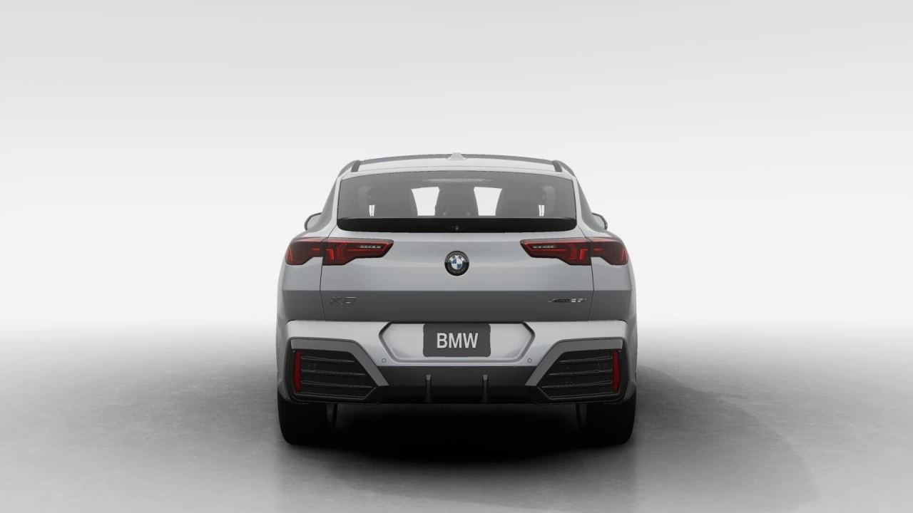 2025 BMW X2 xDrive28i Image principale