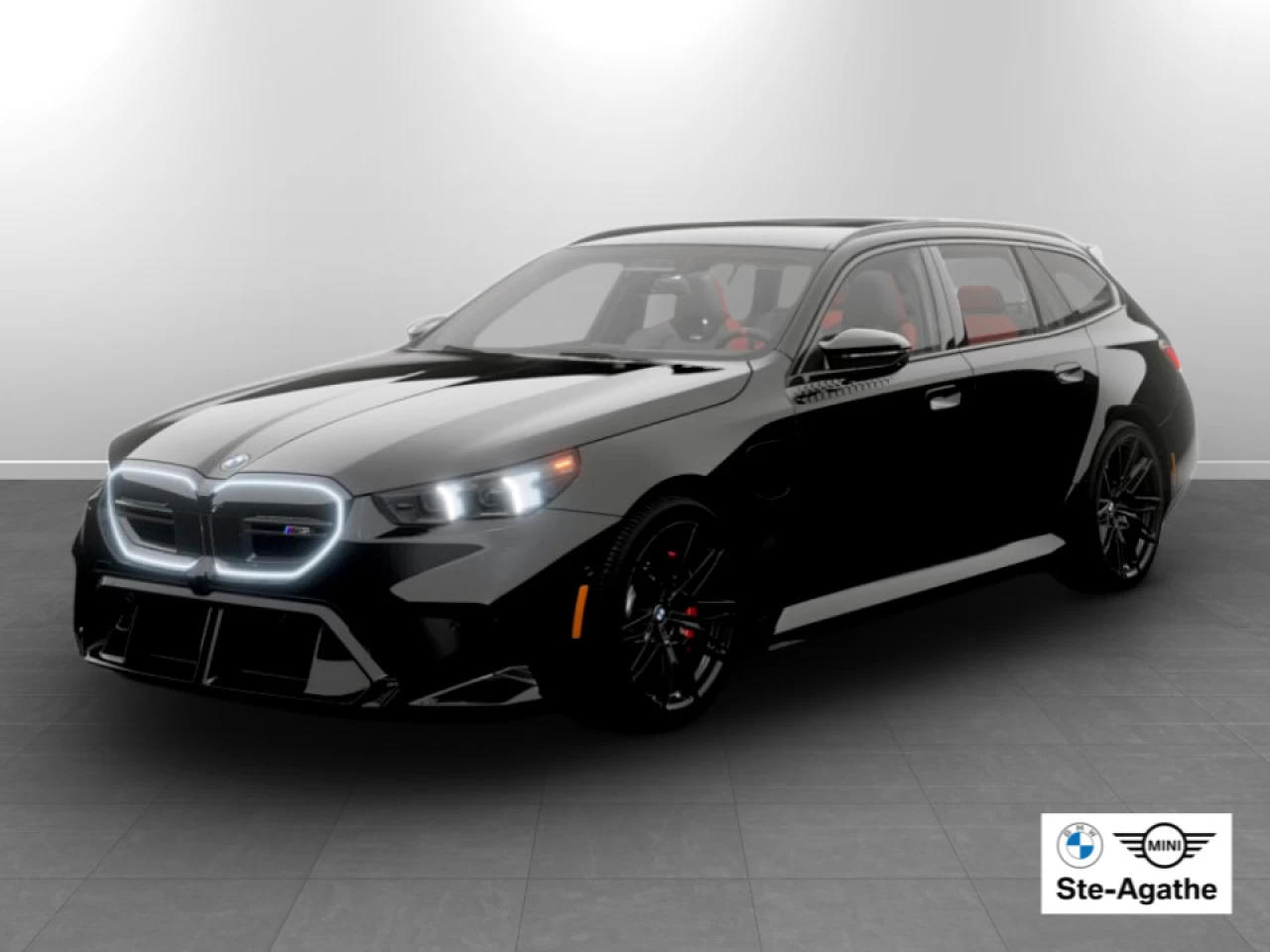 2027 BMW M5 Touring Main Image