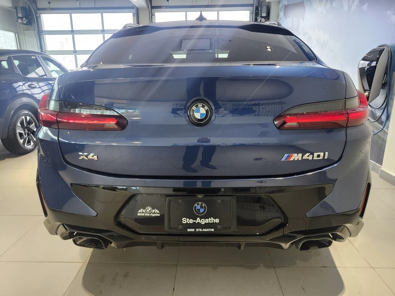 2023 BMW X4 M40i Main Image