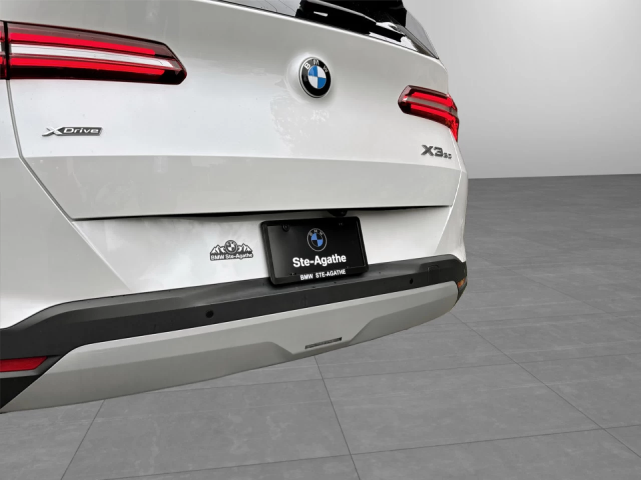 2025 BMW X3 30 xDrive Main Image