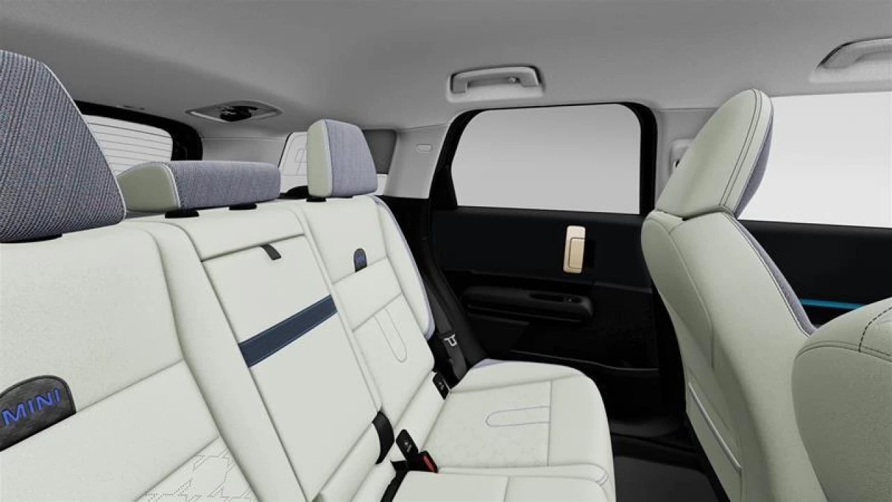 2025 MINI Countryman SE ALL4 Main Image