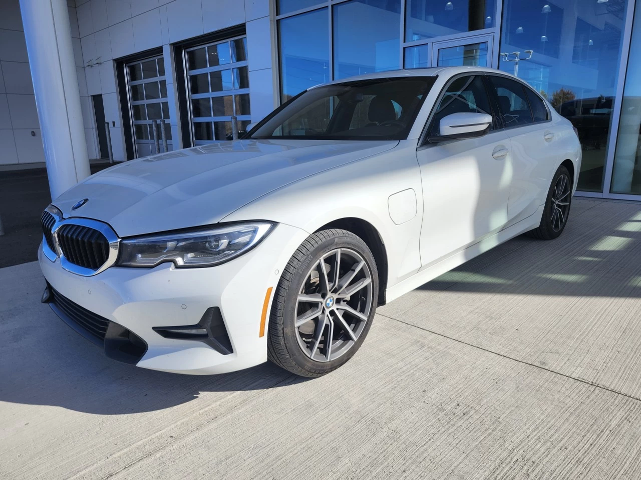 2021 BMW 330e xDrive 330e xDrive https://www.bmwsteagathe.com/resize/b990ff35b810a3abc0cc817b2ca24889-1
