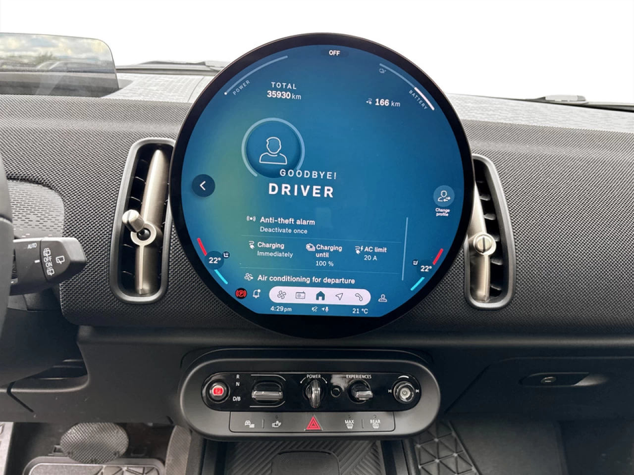 2025 Mini Countryman SE Main Image