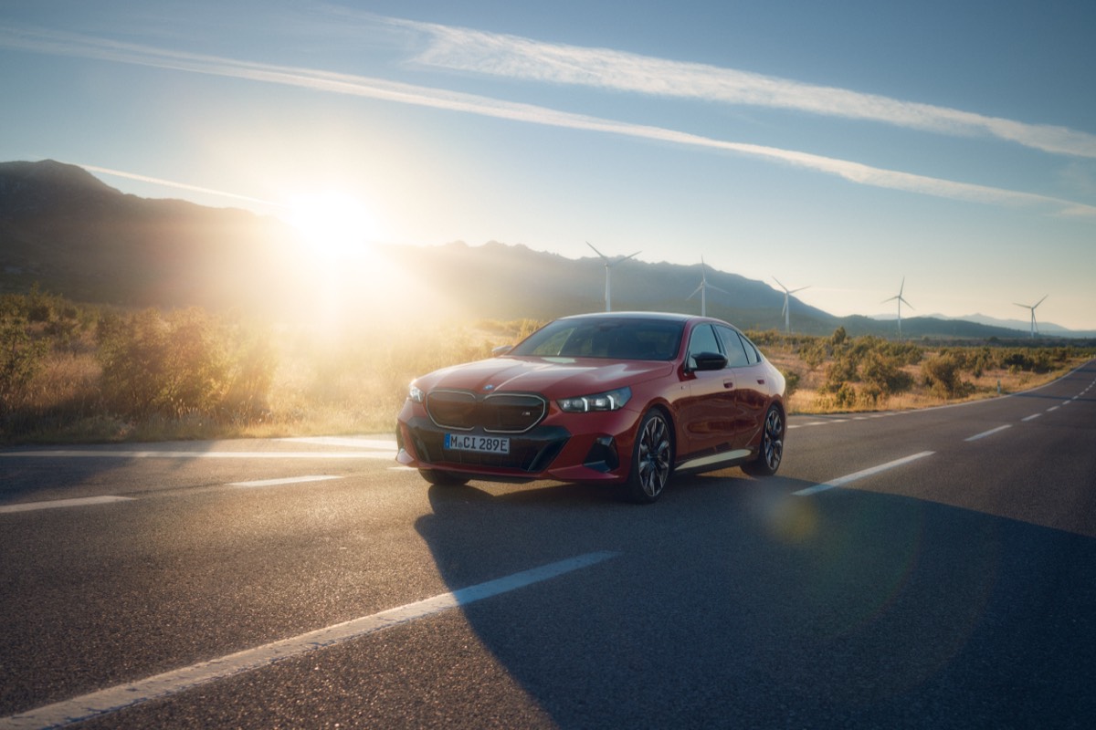BMW i5 berline électrique affaires — BMW Ste-Agathe