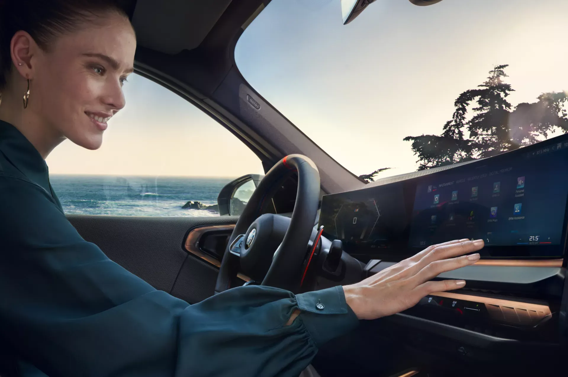 Utilisation de l'écran tactile et du système intelligent d'une BMW.