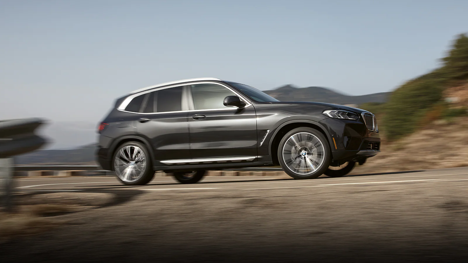 Black 2022 BMW X3