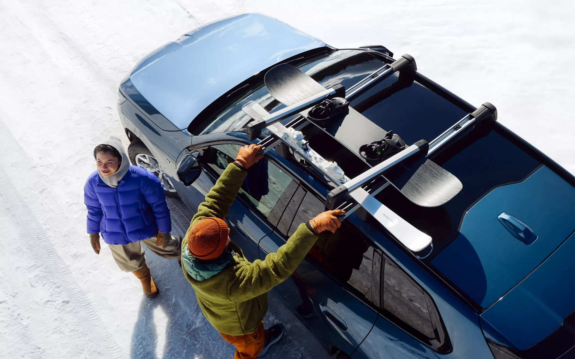 Image showing the ski rack on a BMW.