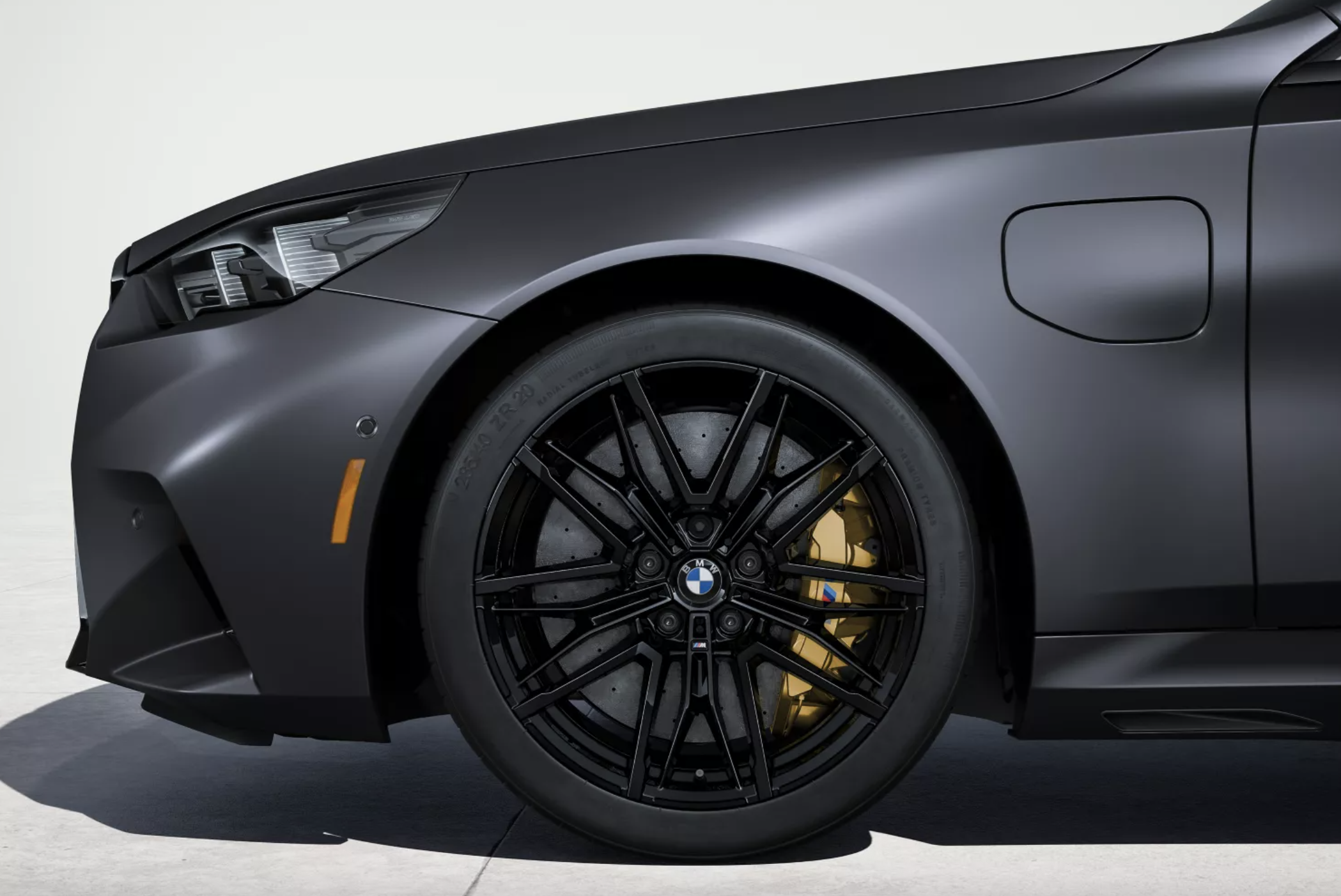 Image showing the M Carbon Ceramic brakes of the 2026 M5.