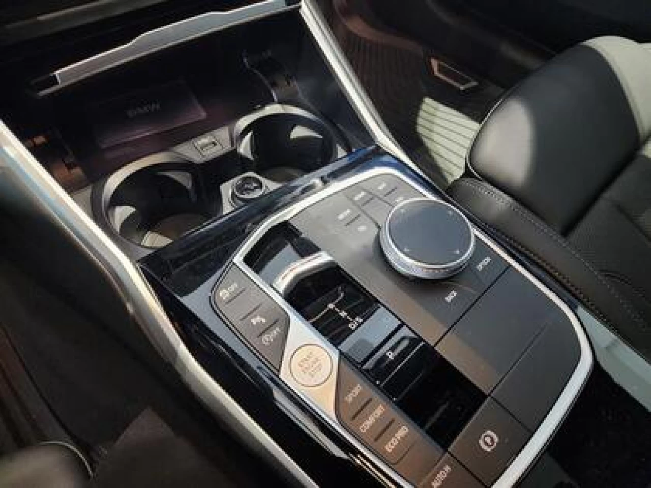 2023 BMW 330I xDrive Sedan Image principale