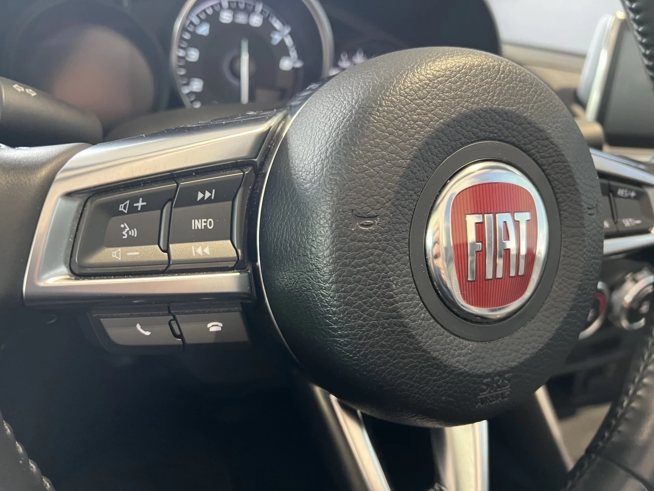 2017 Fiat 124 Spider Classica Image principale