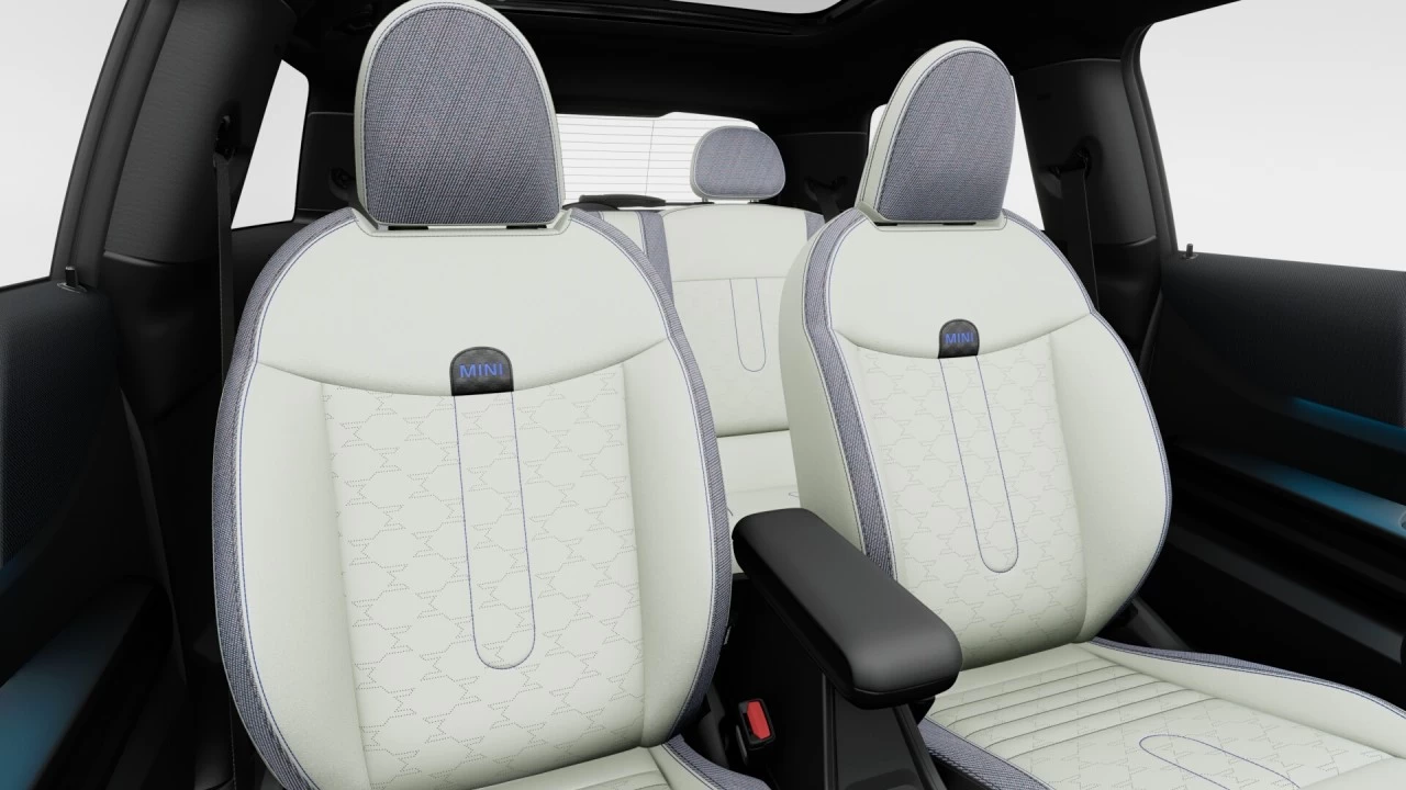 2025 MINI 3 Door Cooper S Main Image