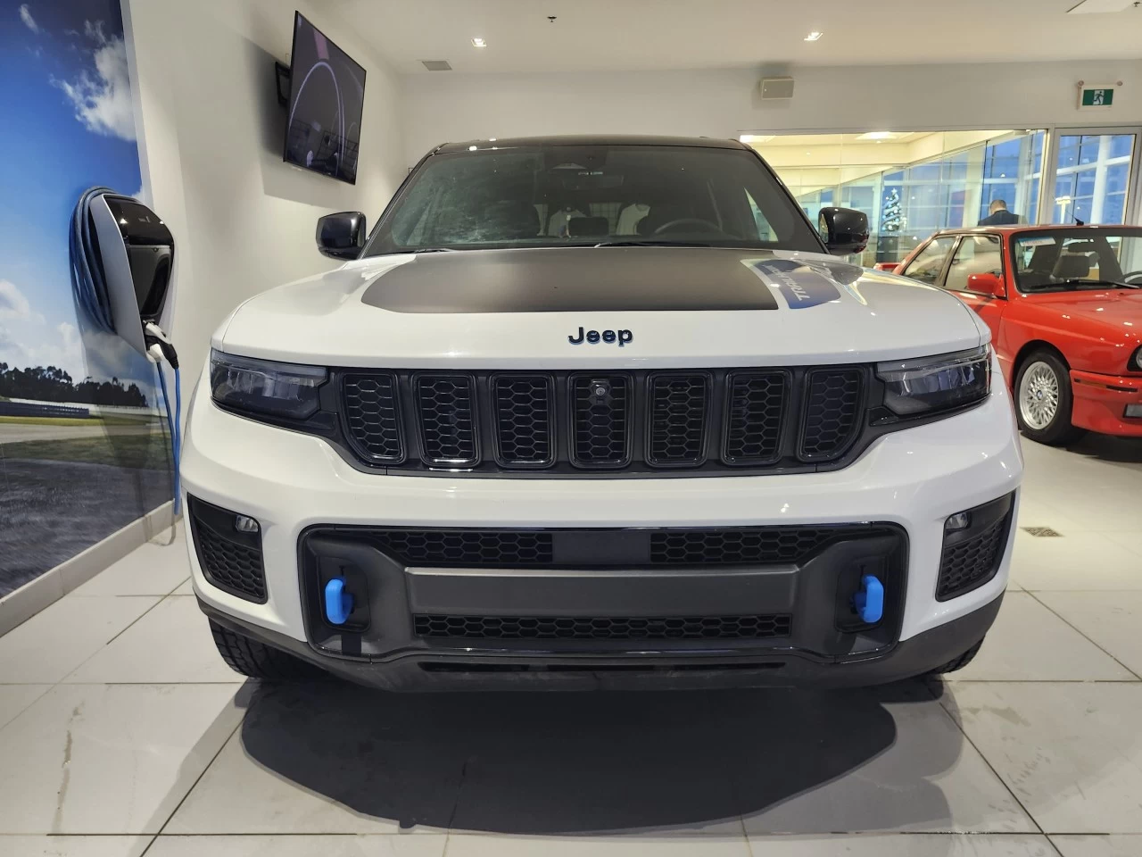 2022 Jeep Grand Cherokee Trailhawk Main Image