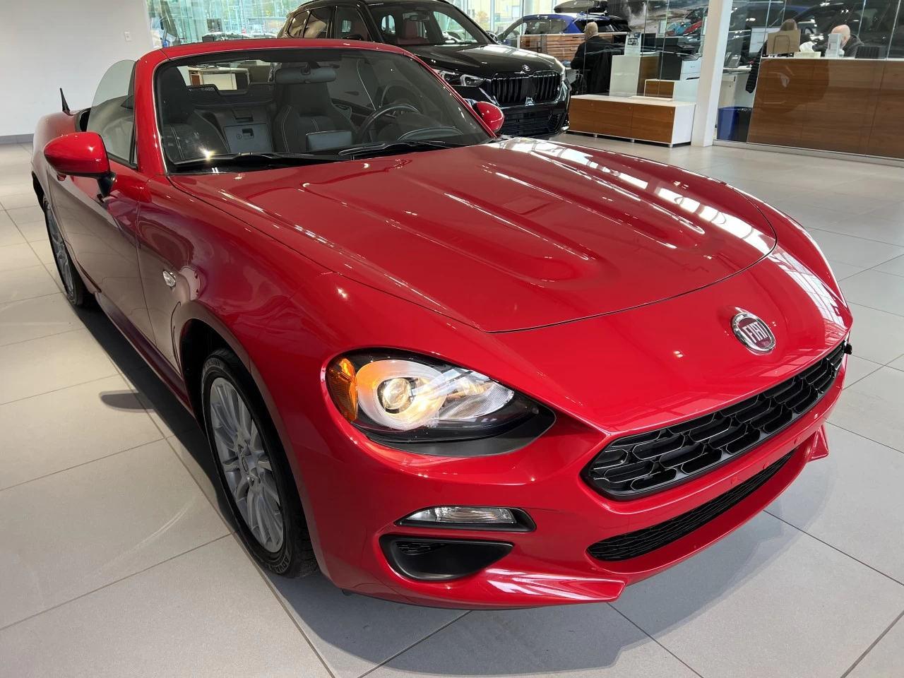 2017 Fiat 124 Spider Classica Image principale