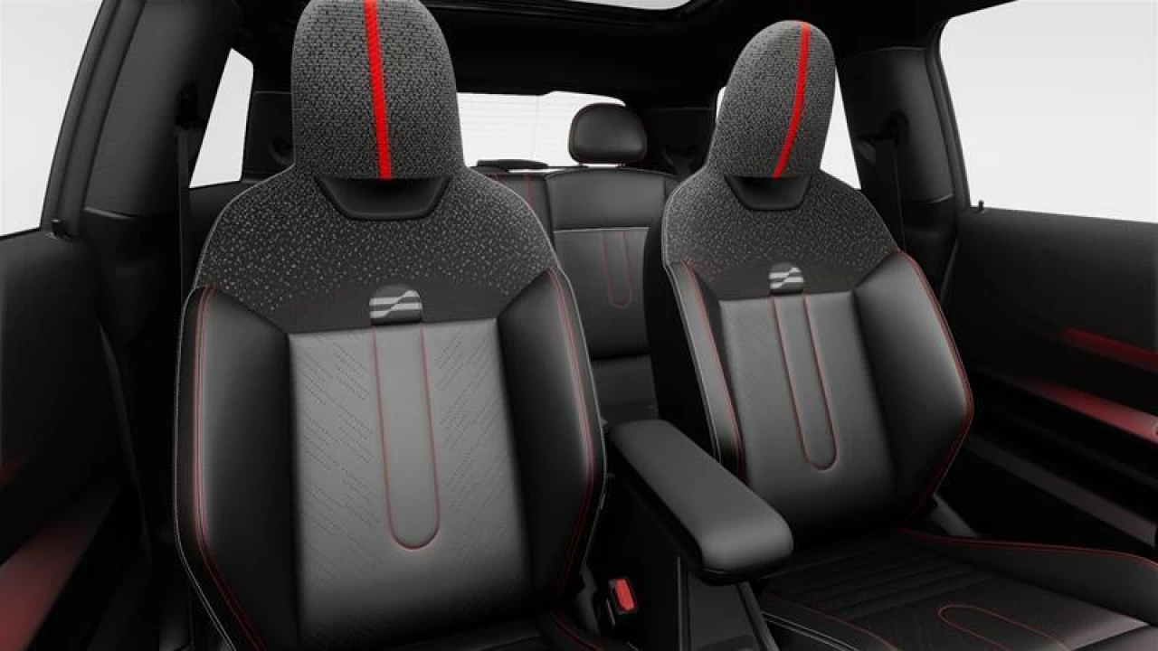 2026 MINI 3 Door John Cooper Works FWD Image principale