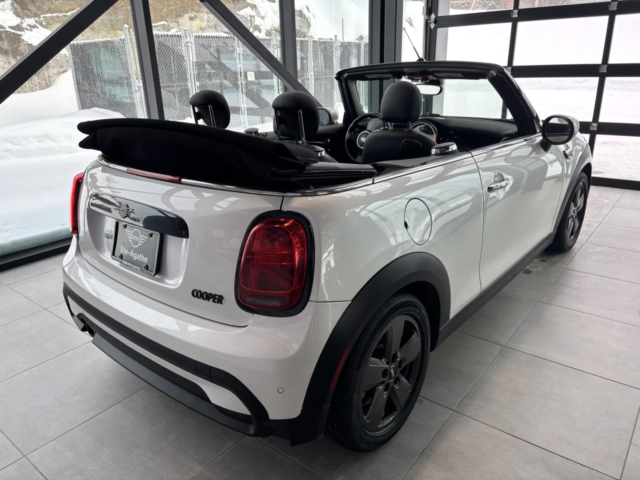 2024 Mini Cooper Cooper Main Image